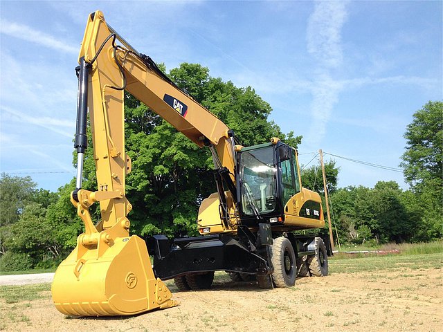 2005 CATERPILLAR M316C Photo