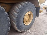 2011 CATERPILLAR 740B Photo #9