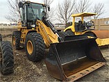2011 CATERPILLAR 930H Photo #2