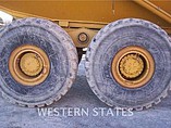 2010 CATERPILLAR 740 Photo #10