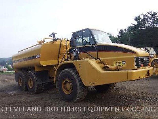 2004 CATERPILLAR 735 Photo