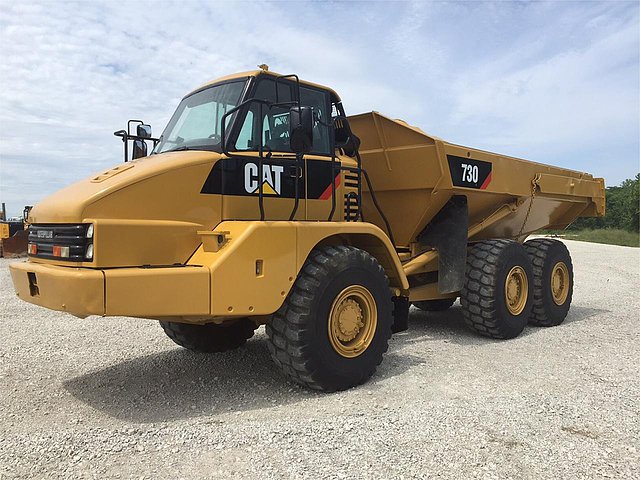 2003 CATERPILLAR 730 Photo