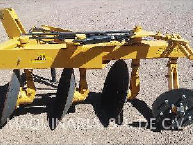12 CATERPILLAR AH3D