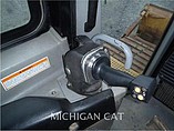 2005 CATERPILLAR D6R Photo #11