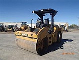 2011 CATERPILLAR CB64 Photo #1