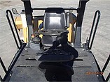 2011 CATERPILLAR CB64 Photo #7