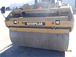 2011 CATERPILLAR CB64 Photo #9