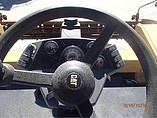 2011 CATERPILLAR CB64 Photo #11