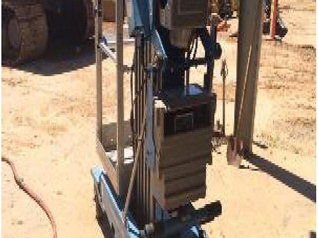 2008 GENIE AWP30S Photo