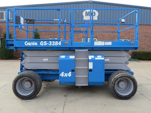 2005 GENIE GS3384 Photo