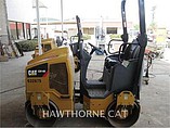 13 CATERPILLAR CB14B