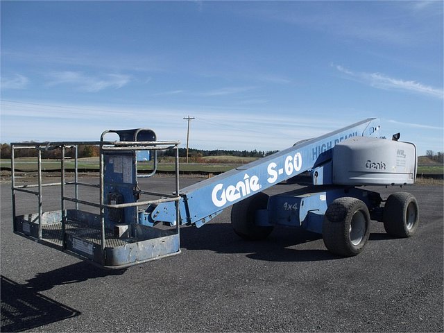 2005 GENIE S60 Photo