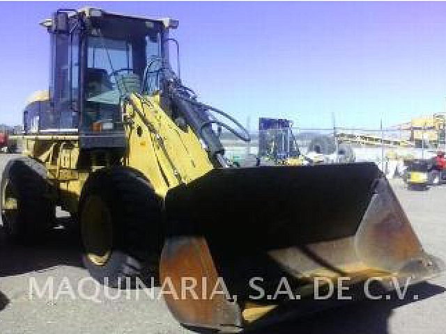 2000 CATERPILLAR 924G Photo