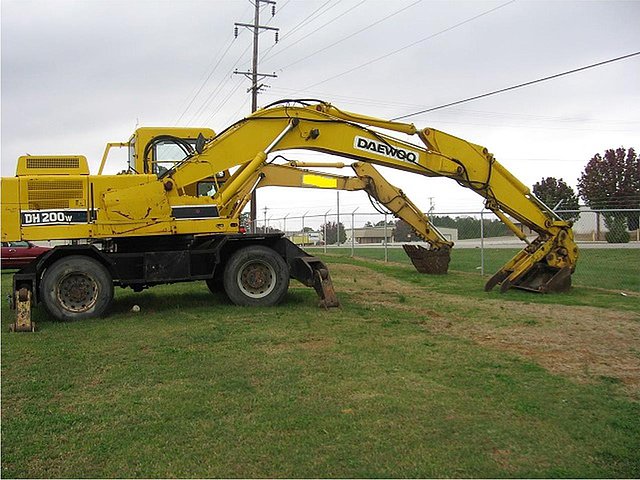 1999 DAEWOO DH 200W Photo