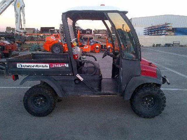 2010 CLUB CAR XRT 1550G W/CAB Photo