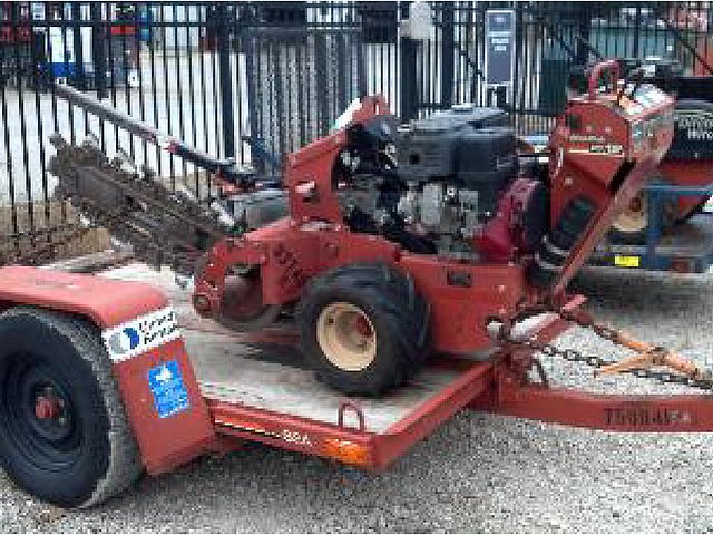 2010 DITCH WITCH RT12 Photo