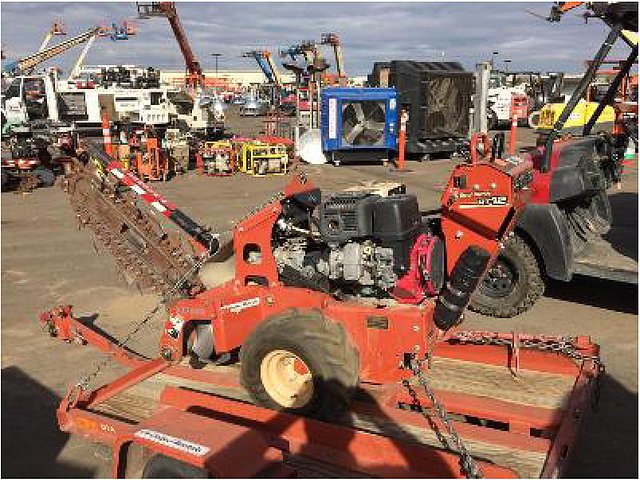 2010 DITCH WITCH RT12 Photo