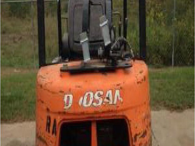 2010 DOOSAN G25E Photo