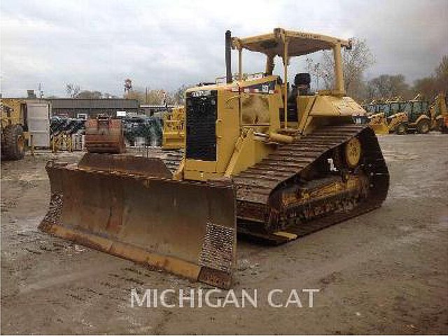 2004 CATERPILLAR D6N Photo