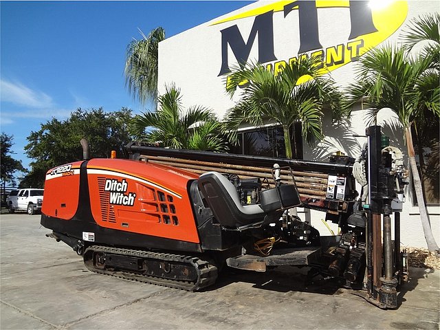 2005 DITCH WITCH JT1220 MACH 1 Photo