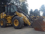 2010 CATERPILLAR 930H Photo #2