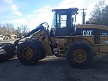 2005 CATERPILLAR 930G Photo #2