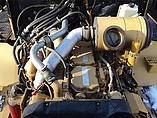 2002 CATERPILLAR 725 Photo #9