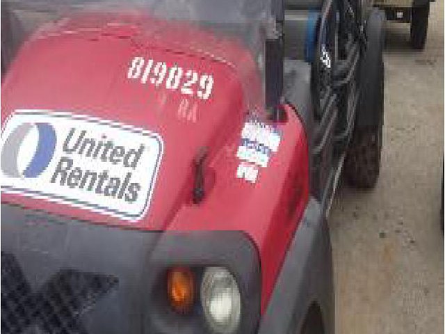 2010 CLUB CAR XRT1550 Photo