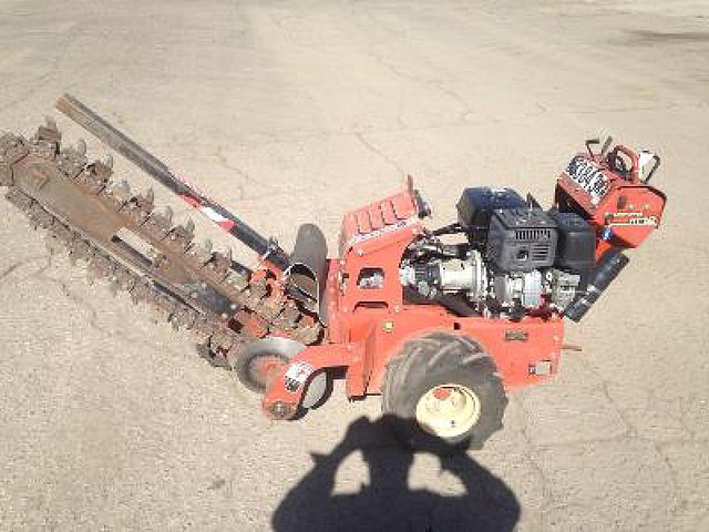 2010 DITCH WITCH RT12 Photo