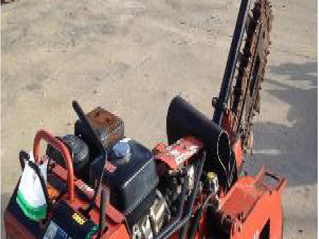 2010 DITCH WITCH RT10 Photo
