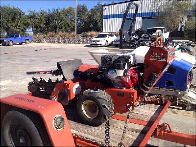 2010 DITCH WITCH RT10 Photo