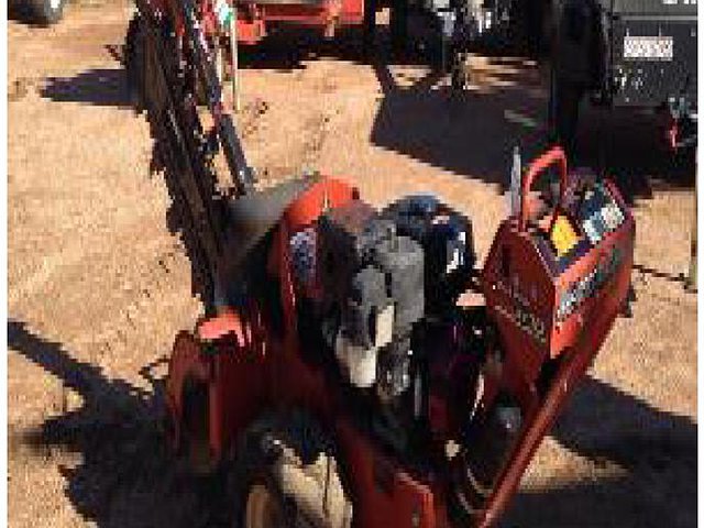 2010 DITCH WITCH RT10 Photo
