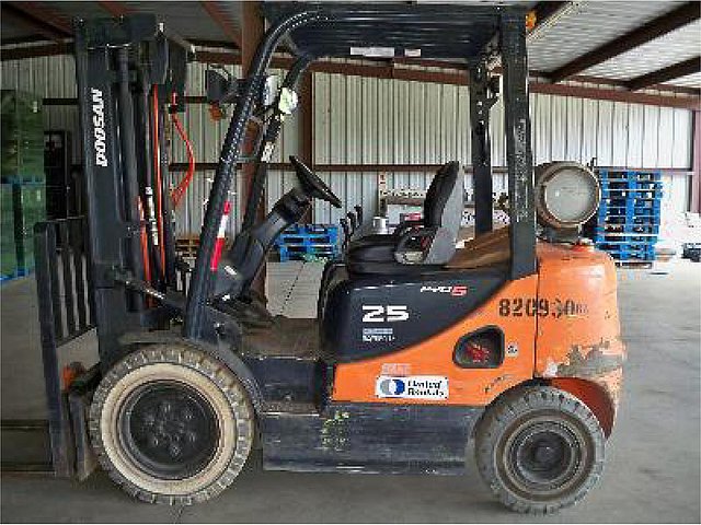 2010 DOOSAN G25E Photo