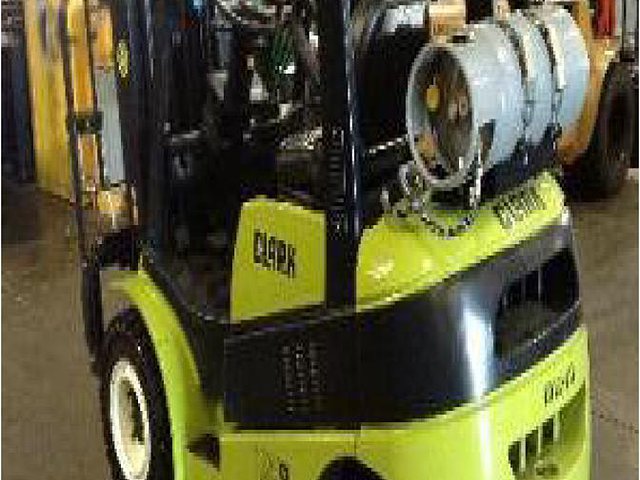 2011 CLARK C25L Photo