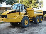 2005 CATERPILLAR 725 Photo #2