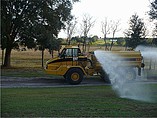 2005 CATERPILLAR 725 Photo #3