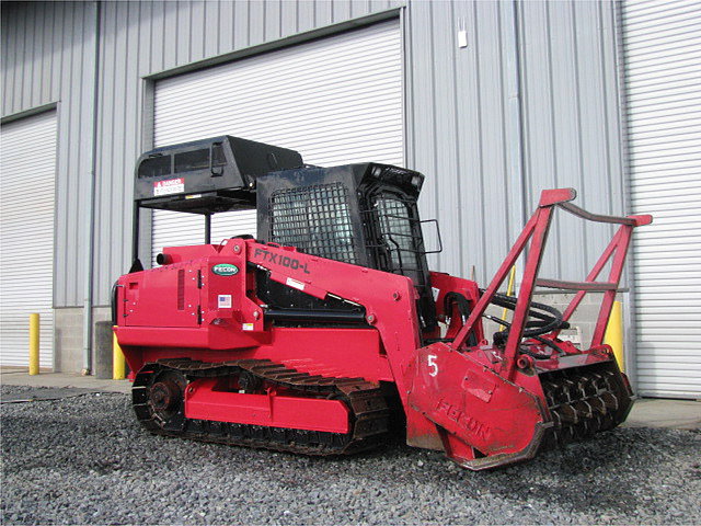 2011 FECON FTX100L Photo