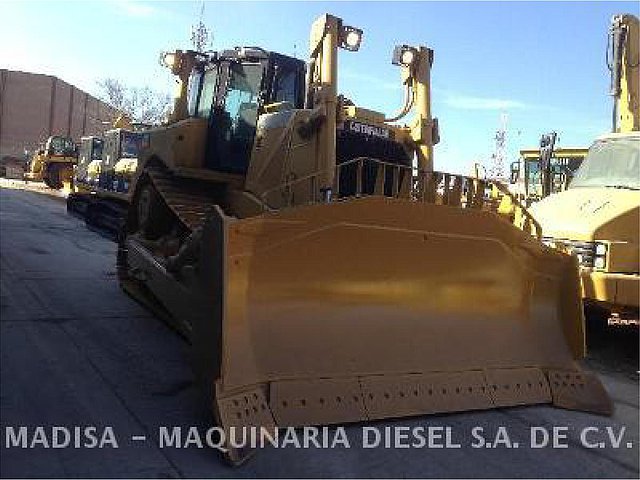 2010 CATERPILLAR D8T Photo