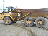 2001 CATERPILLAR 725 Photo #1