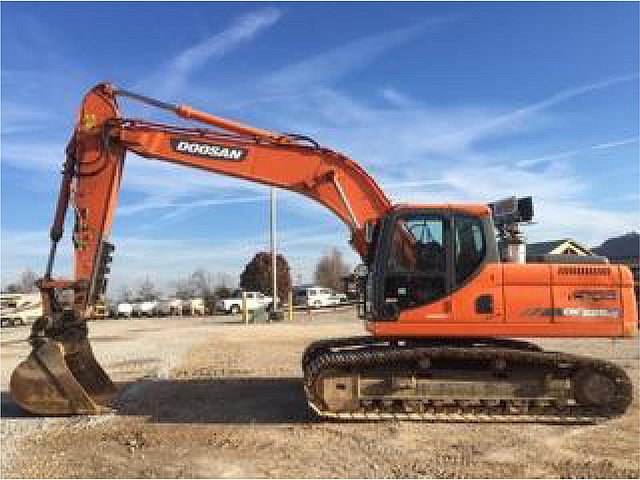 2011 DOOSAN DX225 LC Photo