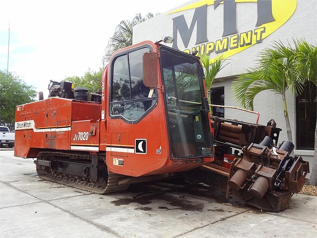 1997 DITCH WITCH JT7020 Photo