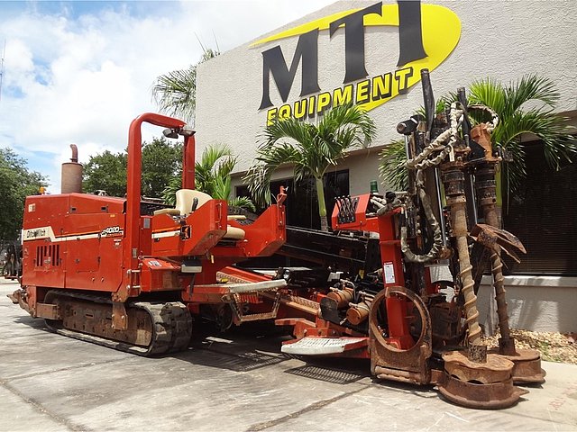 2002 DITCH WITCH JT4020AT Photo