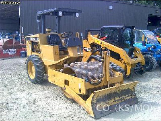 2006 CATERPILLAR CP-323C Photo