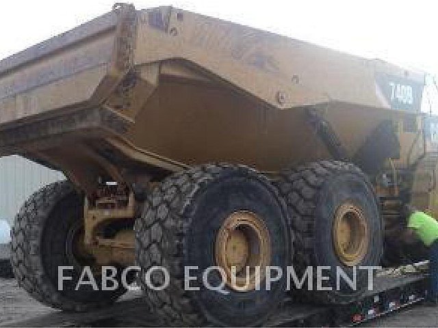 2011 CATERPILLAR 740B Photo